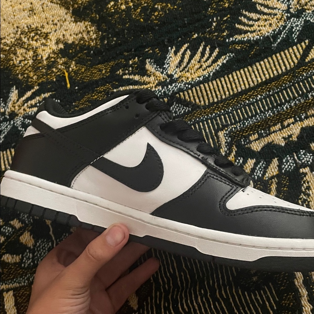 Nike panda dunks